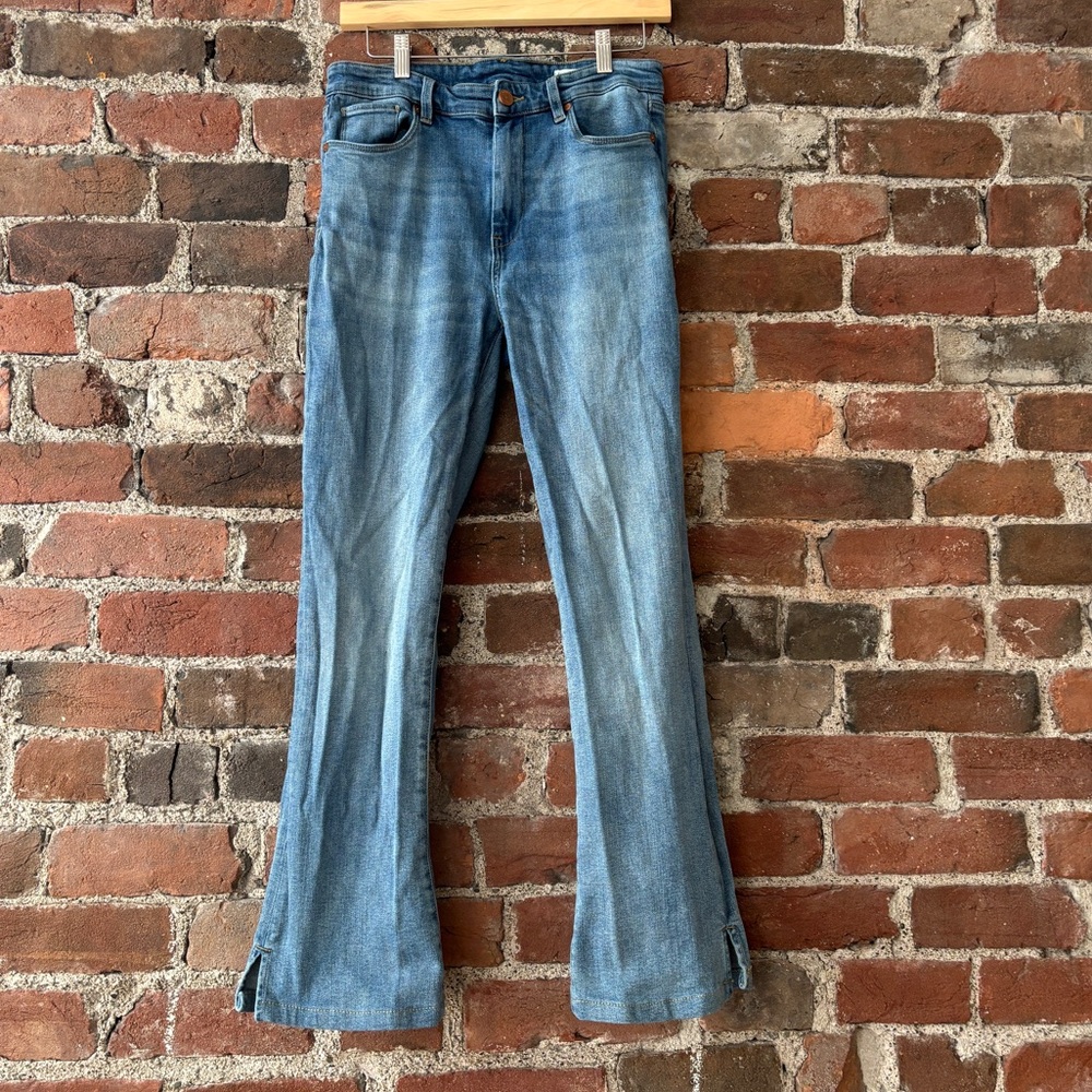 Blank NYC the Hoyt mini flare high rise blue jeans light wash